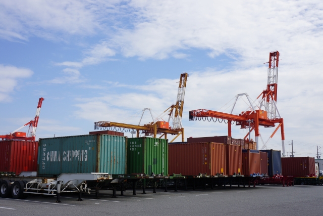 コンテナヤード