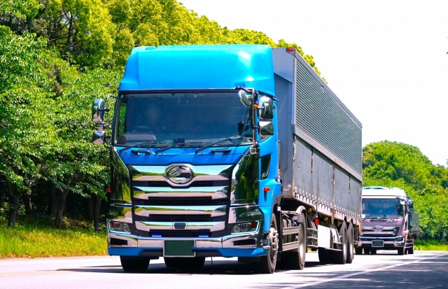 各種トラック輸送